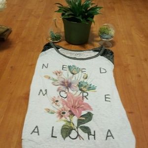 A 3/4 sleeve coloful top